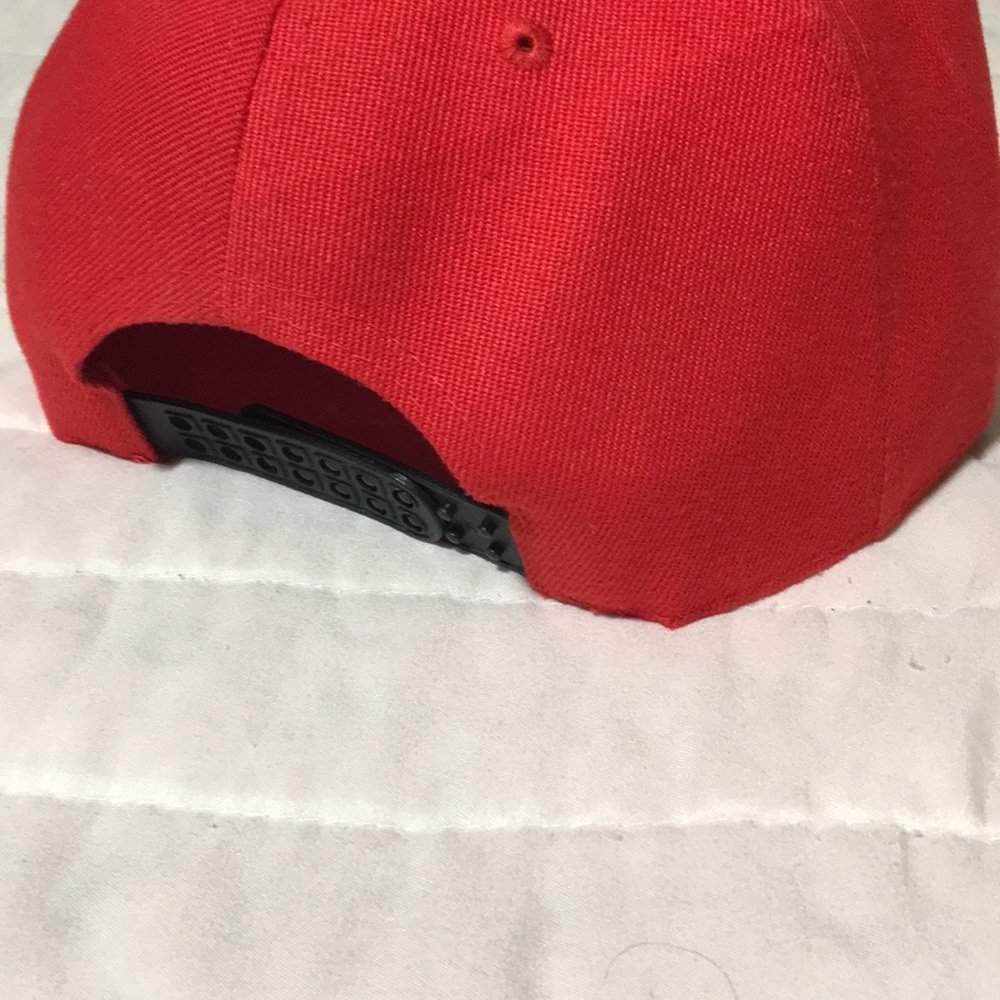 Hat - Picture 3 of 4